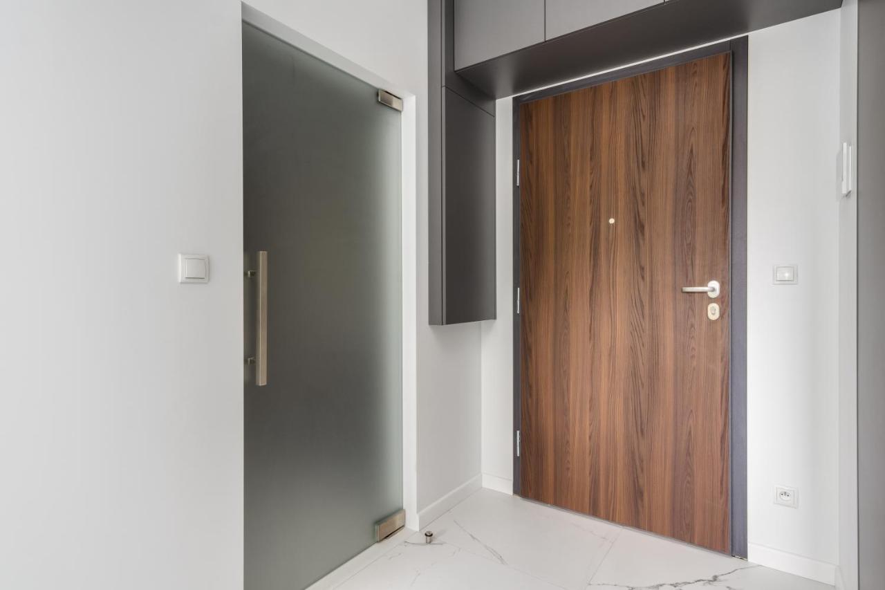 El - Diadem Apartment *